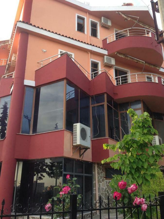 Hotel Moris Kryemëdhej 外观 照片